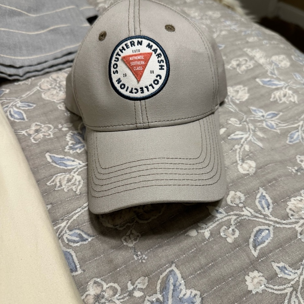 Southern marsh hat